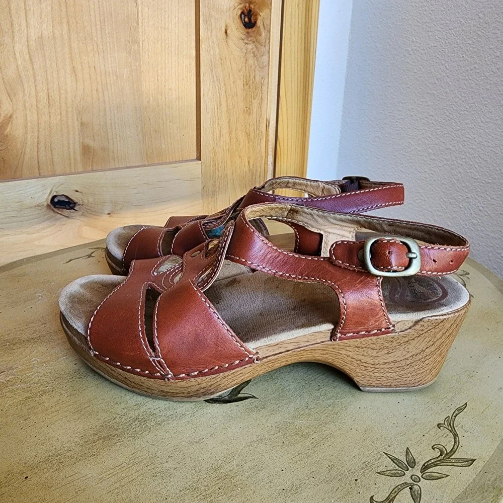 Dansko Sigrid EU 38 US 7.5 to 8 Brown Leather Sandals Boho Wedge Cottagecore